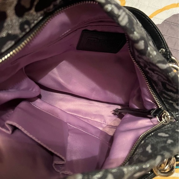 Tote - Picture 2 of 3